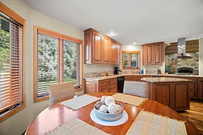 Image de Sunriver Retreat with Access to The Cove