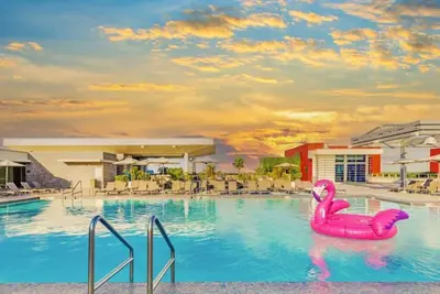 Image de Rooftop Pool +Balcony|Hollywood Beach Boardwalk