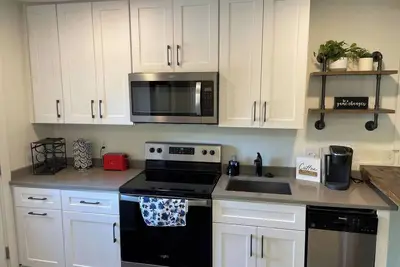 Image de Chic 2br Getaway w\/ Bikes & Close2Downtown