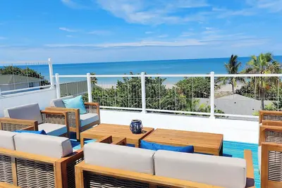 Image de Amazing Oceanview Beach Mansion Private Warm Pool Sunset Rooftop, Trail to Beach