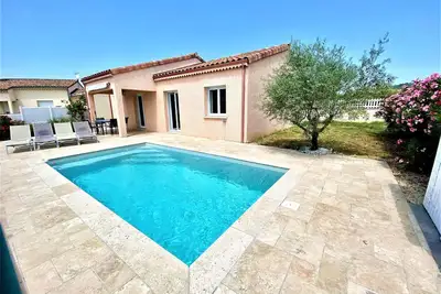 Image de Villa 6p 3ch Piscine Privée, Jardin Clos, Terrain de Pétanque, Vallon Pont D'arc