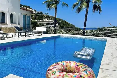 Image de Villa la Barraca, Lujo Para 6 Personas las Mejores Vistas y Piscina Privada