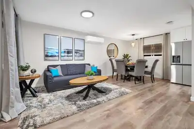 Image de Ultimate Oceanside Retreat | Tower 9 Across from the Beach