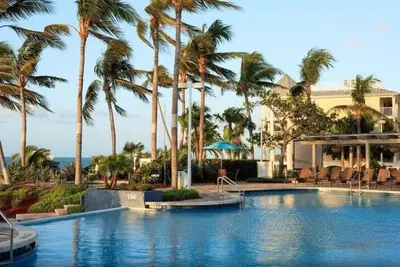 Image de Hyatt Vacation Club Windward Pointe Key West. Spectacular Key West Ocean Resort