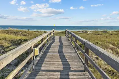 Image de Come visit Nc Crystal Coast at Point Emerald Villas just steps from the sand.