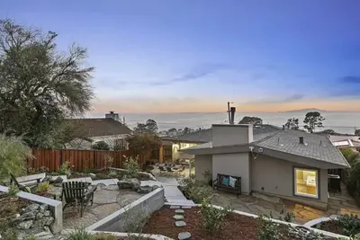 Image de East Bay Golf Course Haven<br>