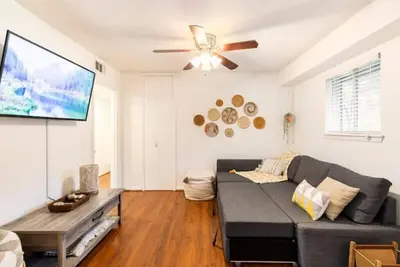 Image de 30+ Night House in Arlington, Tx Big yard! <br>