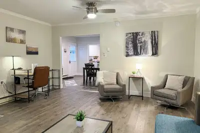 Image de New - Mins to Concord/Nashua - Driveway Parking - In Unit W/D - Backyard - Patio