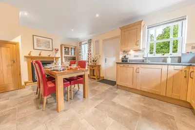 Image de Springbank Cottage - luxury Lake District cottage for 4 with beautiful & enclosed landscaped garden