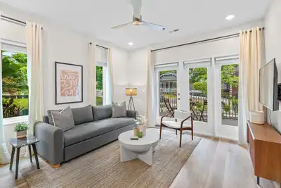 Image de Night Owl / 1 bed in O4w