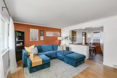 Image de Mid Century Modern at Lincoln