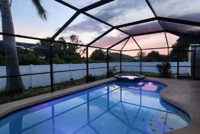 Image de Charming Saltwater Pool House in North Port.