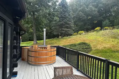 Image de Stylish & Scenic Escape: Chef's Kitchen ~ Hot Tub\n
