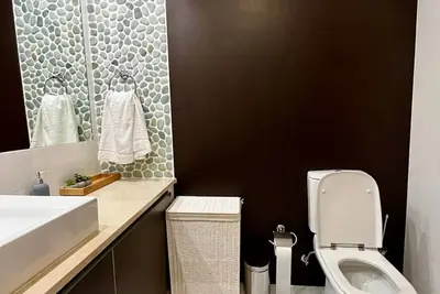 Image de Modernes, Stilvoll Eingerichtetes 2-zi. Apartment fĂĽr Familien in Bester Lage