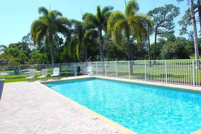 Image de Golf course view & heated pool in Lake Worth, Fl
