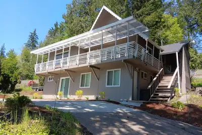 Image de Orchard Lane Retreat, A Peaceful Water View Getaway With Room For Everyone!