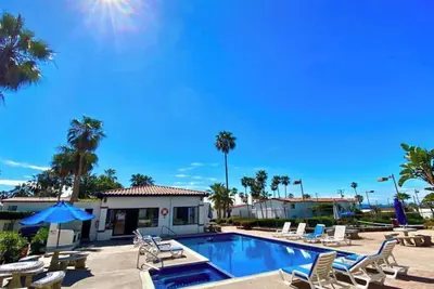 Image de Rosarito getaway with jacuzzi & beach!