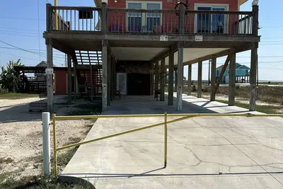 Image de This house will comfortably sleep 8. Minutes away to Public boat ramp and beach.