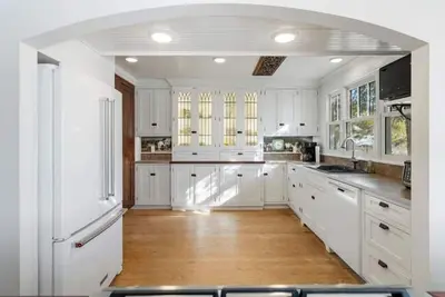 Image de Petoskey farm house located in the sweet spot in northern Michigan