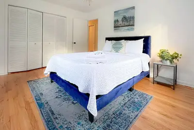 Image de Central 4/3 with 2 Masters + Bonus Space. 4 TVs! <br>