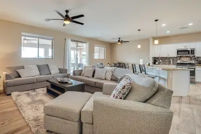 Image de Hot Tub & Foosball Table: Lake Havasu City Home