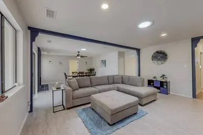 Image de Great Location! Modern Home near Balloon Fiesta