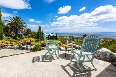 Image de European escape, ocean views and terrace garden.
