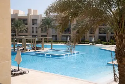Image de Mangroovy Magic: Beachfront 1br Oasis w/Pool View -M3-3a-13