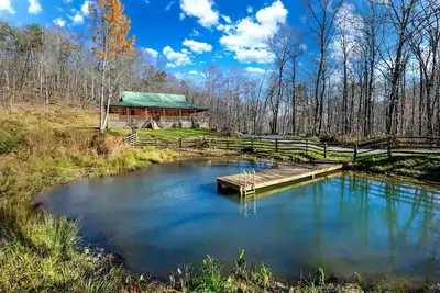 Image de Charming Blue Ridge Cabin | Private Pond and Waterfall | Deer Haven by AvantStay