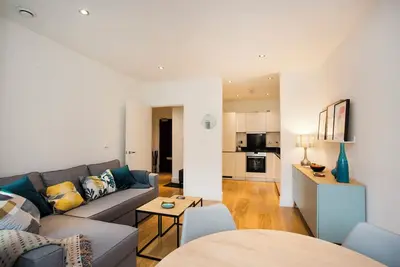 Image de Bonchurch Road, Notting Hill, London. Modern 1 bed, 1 bath apartment with patio.