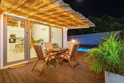 Cocoon Coral Villa | 1km from Maleme beach