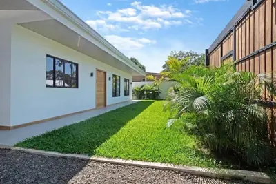 Image de Thorncliffe Suites Apartment #9