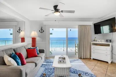 Image de ☀️Updated-Beach Front-Balcony-Two Pools-Two Hot Tubs-Tiki Bar-The Summit 818☀️