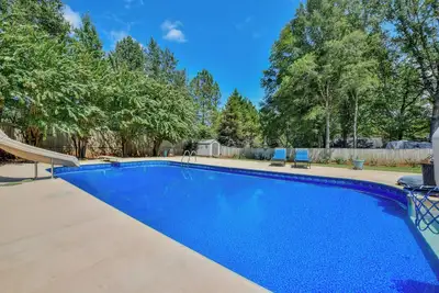 Image de Running Back Roost - Swimming Pool, Fenced in, & More! Great for 4th of July!