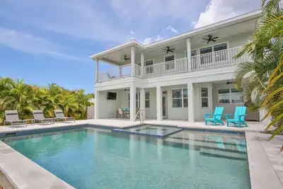 Image de Keyt's Key - Newly Renovated Private Pool Home w/ Hot Tub