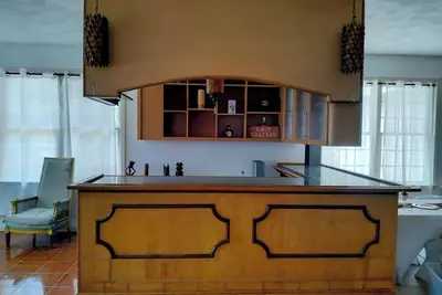 Image de Indoor Pool, Hot tub, Sauna, Private Gated area, 5 acres.