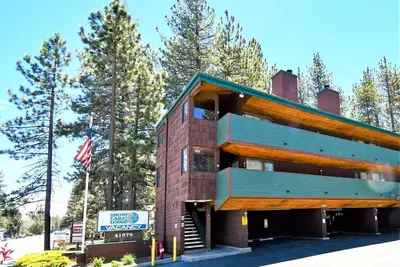 Image de Big Bear Lake, New low price 1 Bdrm/2 Bath Condo over Christmas, Snow Lake Lodge