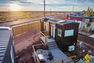 Image de Cozy modern tiny home near Zion & private deck