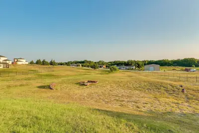 Image de ~ 10 Mi to Dtwn McKinney: Home w/ Patio & Yard