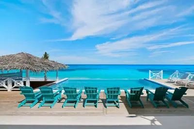 Image de Luxury Private Beachfront Villa w\/ Infinity Pool in The Bahamas for 14 people