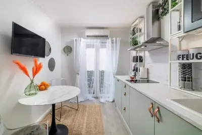 Image de La casa 4*51 M2, gemütlich, in der Nähe des Stadtzentrums, büro