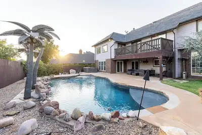Image de Gaillardia Country Club⛳Three King Beds🛏️Heated Pool🏊Hot Tub♨️Pool Table🎱🏀