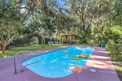 Image de Savannah Lux -Htd Pool, Ht Tub, Mini Golf, Firepit