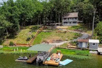 Image de Lakefront, amazing views, boat rental