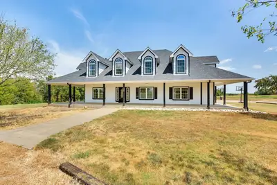 Image de Spacious Wills Point Retreat w\/ Pool & Pond!