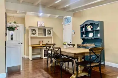 Image de Airport 15min, Downtown 5min, Beautiful Cozy Home<br>