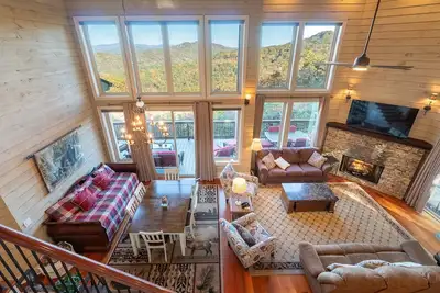 Image de The Mount Yonah Castle, Spectacular Mountain Views, Hot Tub, Pet Friendly