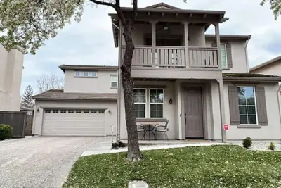 Image de Big Beautiful Home 2Miles Sac Airport 8 Min DownTown Doco Old Sac, Discovery Prk