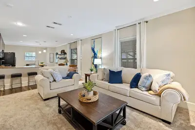 Image de Perfect Dallas bungalow near all the fun. <br>State Fair, Football, Festivals, Food