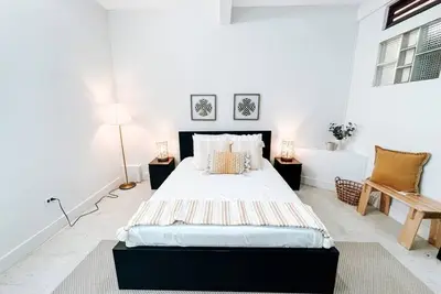 Image de Cozy Escape for 2 in Condado – 9 Mins to Airport